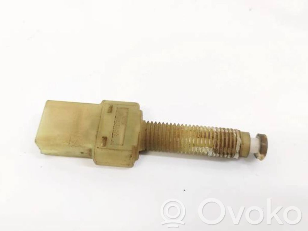 Comutator senzor pedală frână   443945515,443945515
