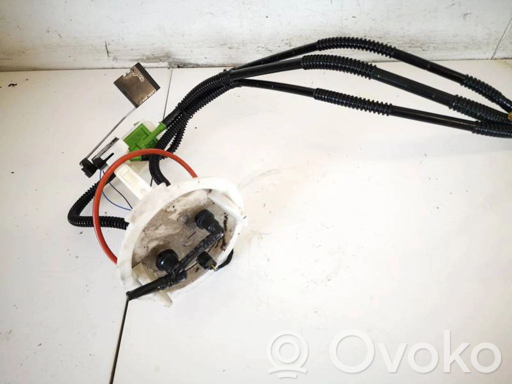 Mercedes-Benz C W204 Sensore di livello del carburante