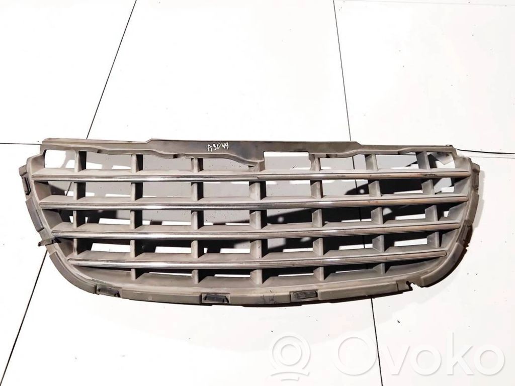 Chrysler Pacifica Front grill 
