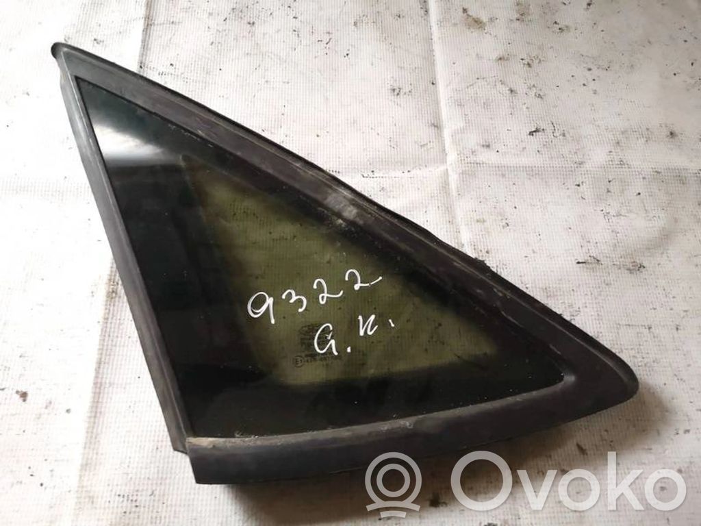 Ford Mondeo MK IV Finestrino laterale posteriore
