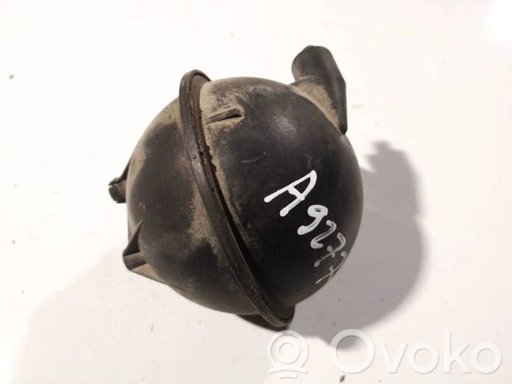 Volkswagen Golf V Podciśnieniowy zbiornik powietrza