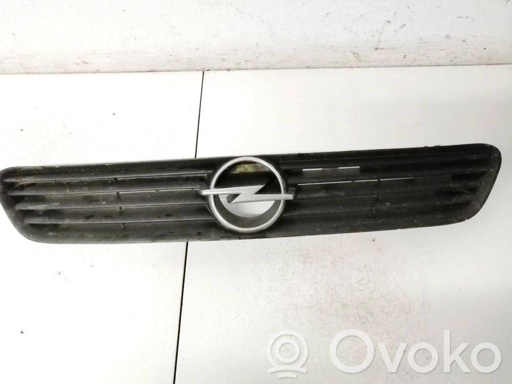 Opel Astra G Griglia anteriore