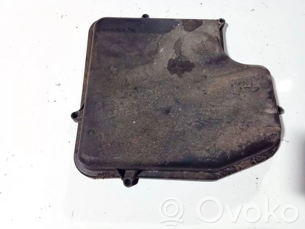 Audi A4 S4 B5 8D Sulakerasian kansi 