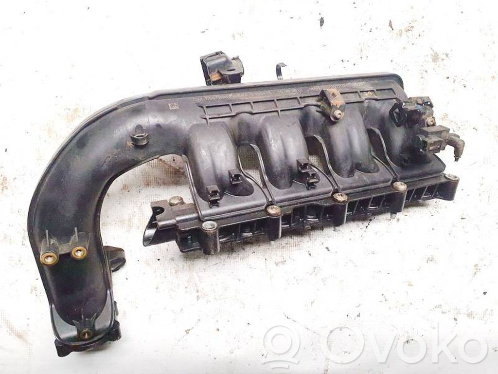 Opel Astra J Kolektor ssący 