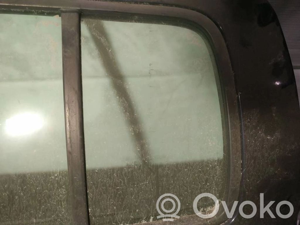 Renault Megane I Vetro del deflettore posteriore 