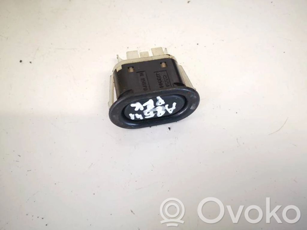 Saab 9-5 Maniglia di rilascio del vano motore (cofano) 