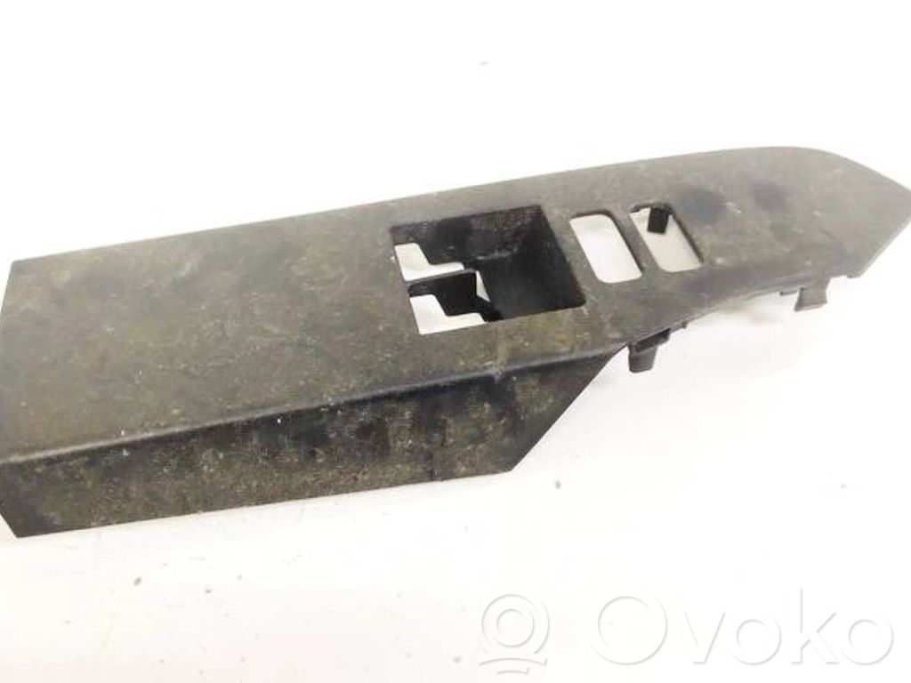 Toyota Auris E180 Support bouton lève vitre porte avant