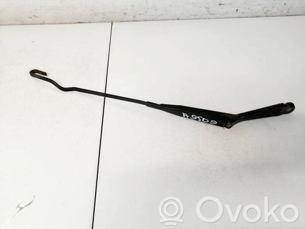 Opel Astra G Braț ștergător față 