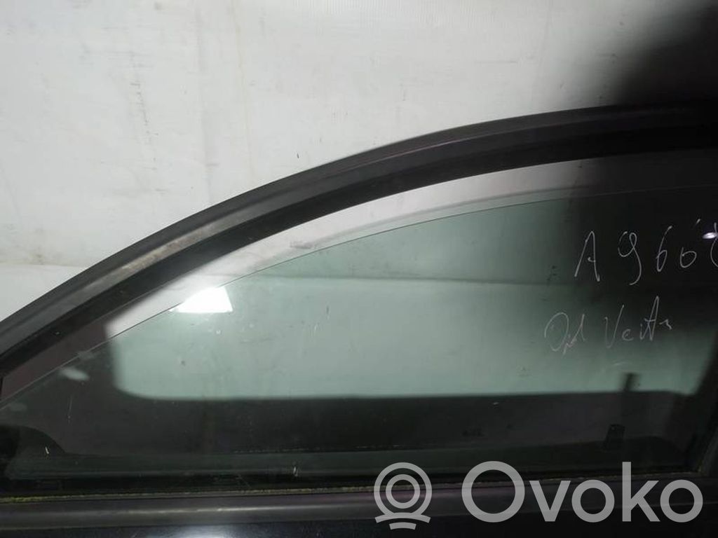 Opel Vectra C Vetro del finestrino della portiera anteriore - quattro porte 