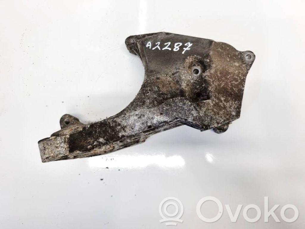 Opel Tigra A Engine mounting bracket 