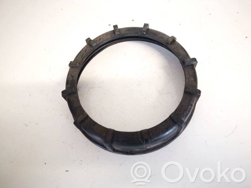 Volkswagen Golf IV Inel/piuliță fixare pompă combustibil înecată 