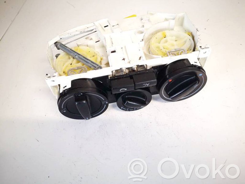 Volkswagen Golf IV Unitate control climatizare 