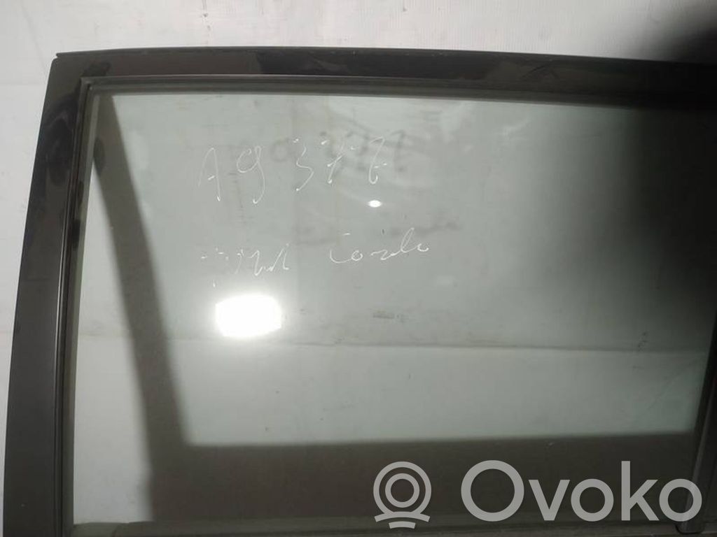 Toyota Corolla Verso E121 Vetro del finestrino della portiera posteriore 