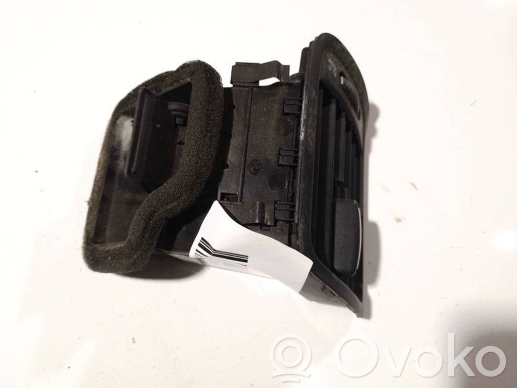 Volkswagen PASSAT B6 Grilă ventilație centrală 