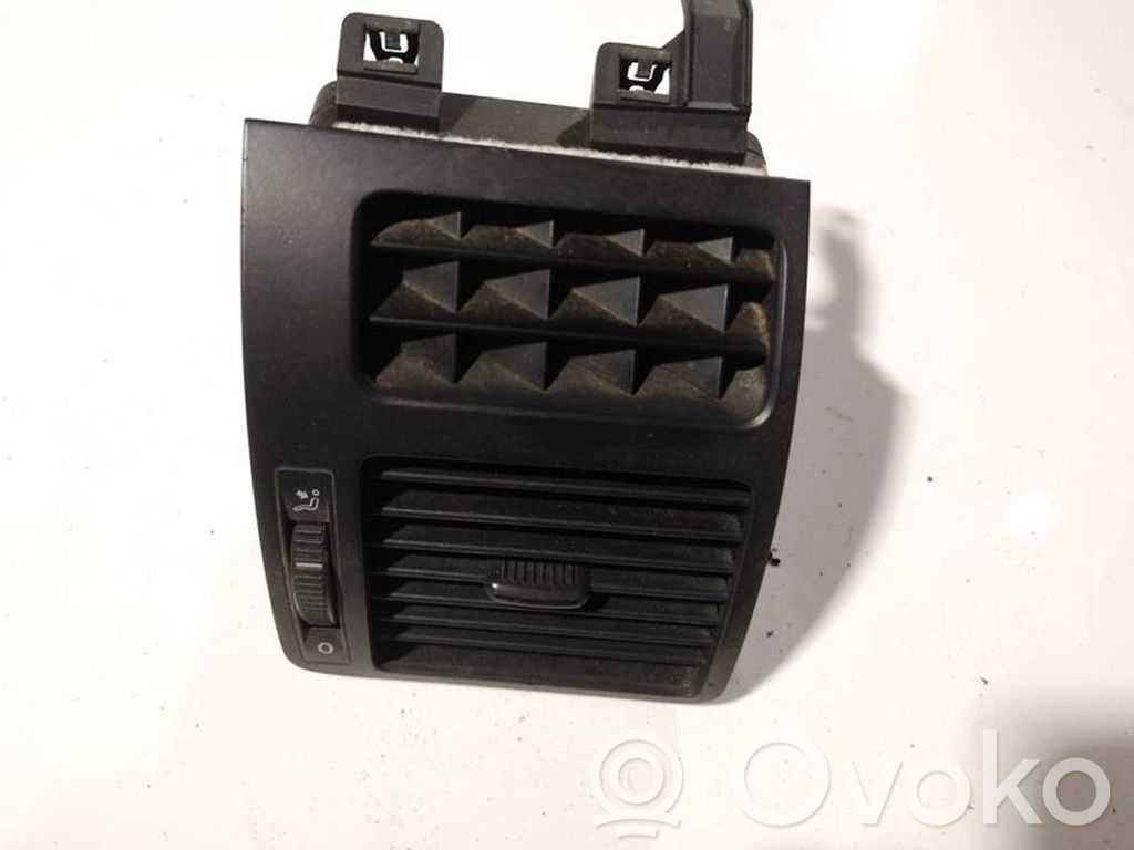 Volkswagen Touran I Grilă ventilație centrală