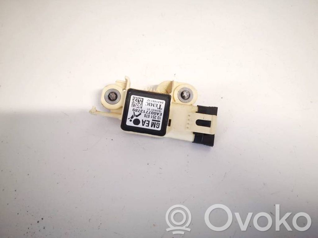 Sensor impacto/accidente para activar Airbag   13251078,13251078