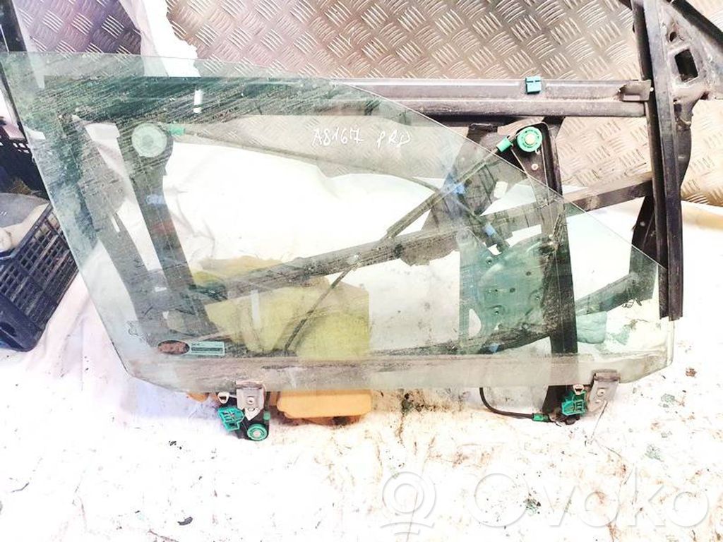Audi A4 S4 B5 8D Geam ușă față patru uși 