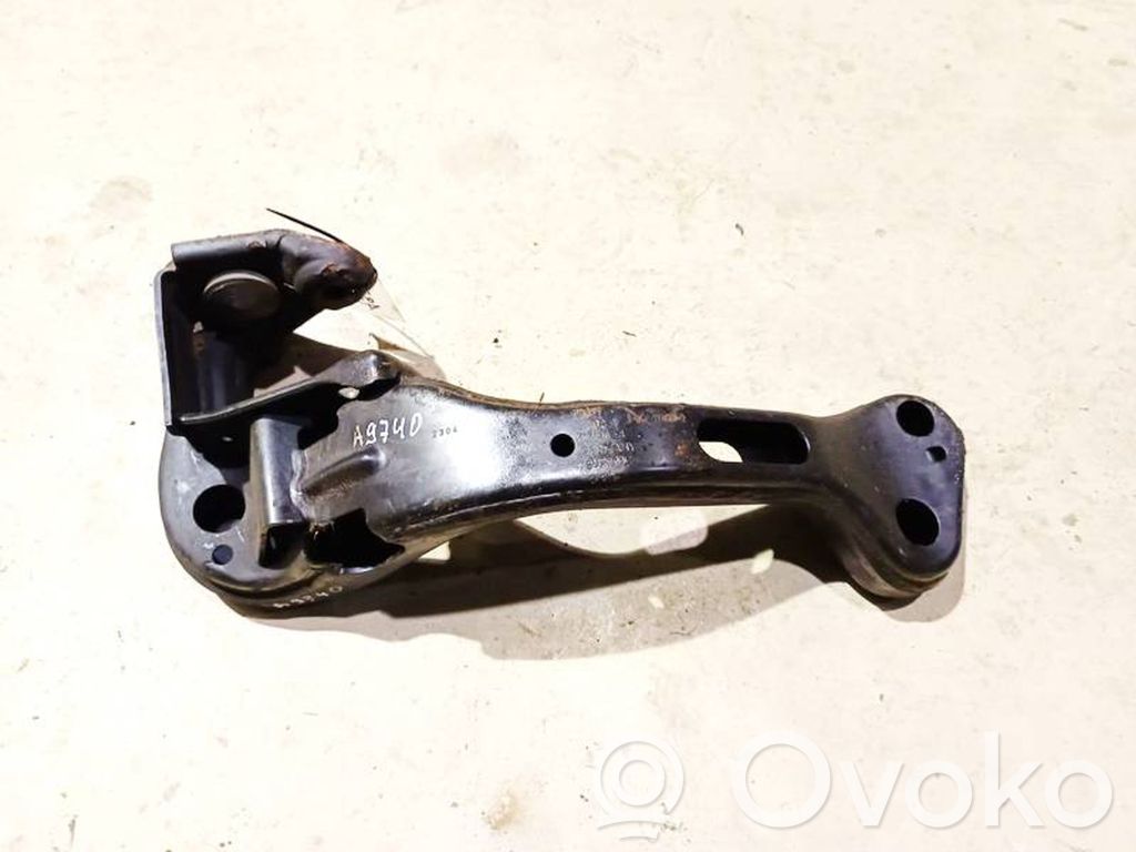 BMW X3 E83 Engine mounting bracket 