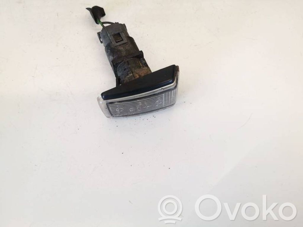 Volvo S70  V70  V70 XC Semnalizator bară față 