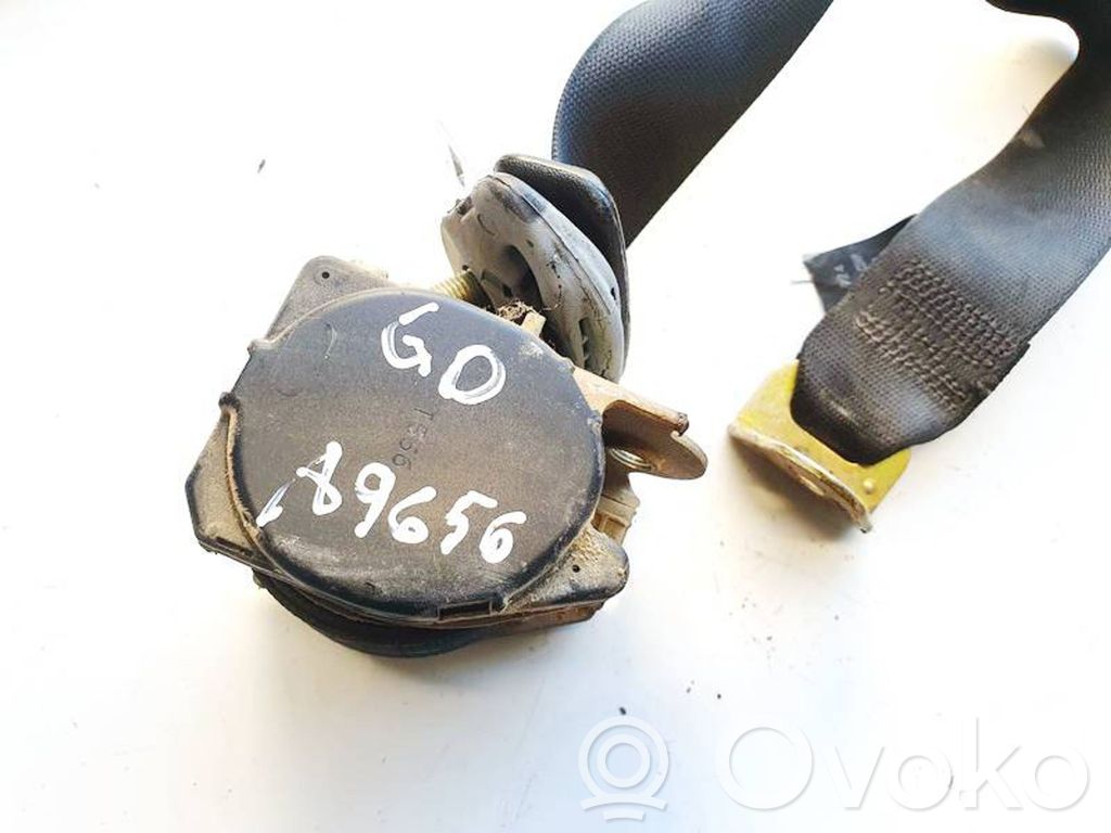 Opel Astra F Cinturón trasero 