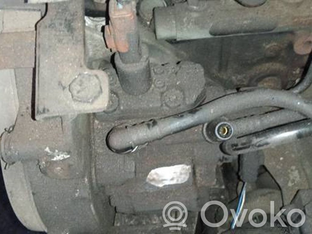 Peugeot 406 Pompa ad alta pressione dell’impianto di iniezione 