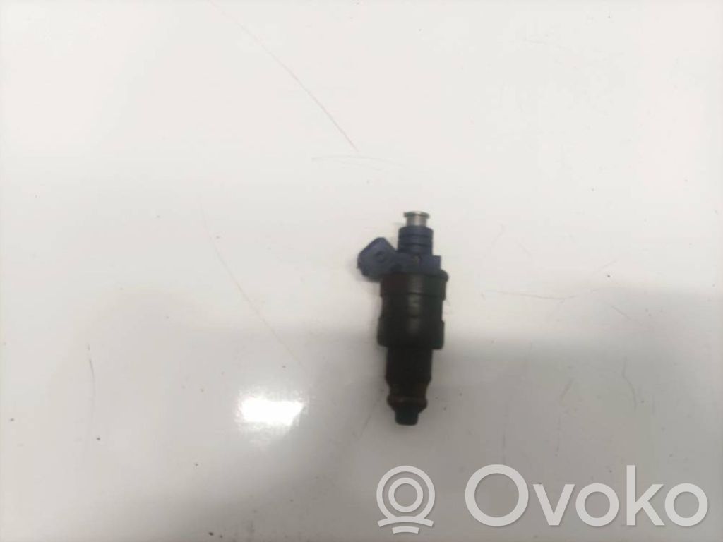 Injecteur de carburant   866313,866313