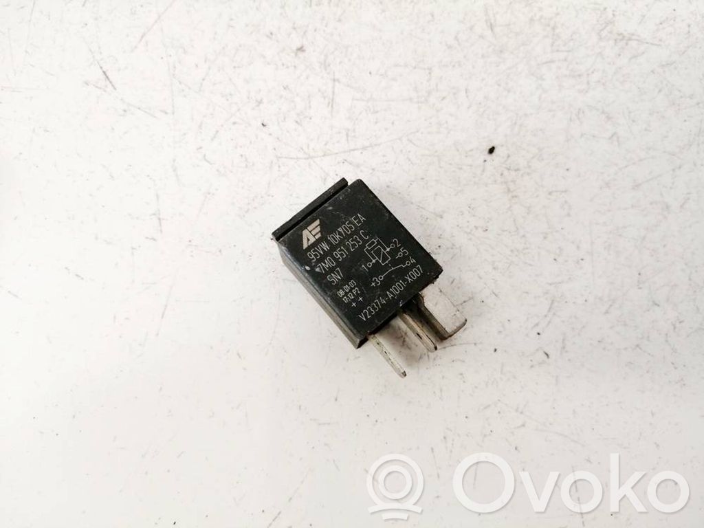Alte relee   7M0951253C,95VW10K705EA,7M0951253C,95VW10K705EA,V23374A1001X007