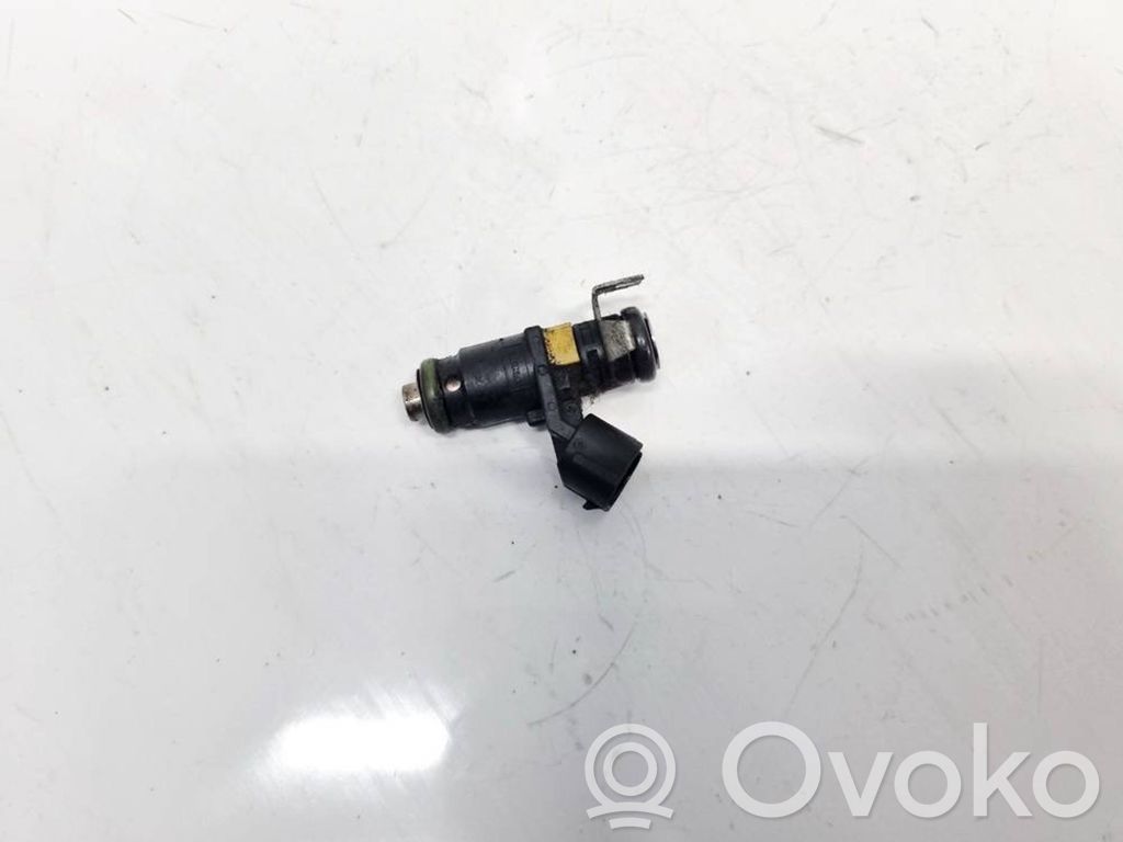 Volkswagen Golf V Injector combustibil 