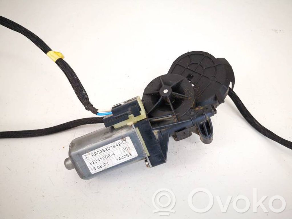 Mercedes-Benz C W203 Motor reglare scaun 