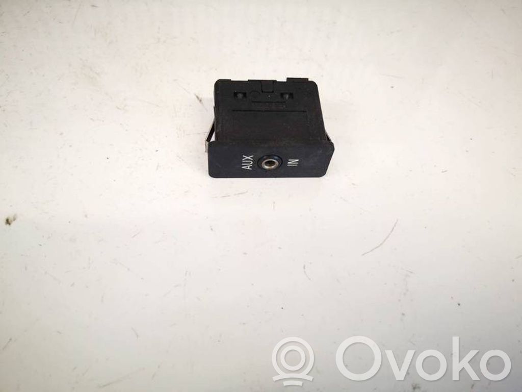 Enchufe conector USB   61316930561,61316930561