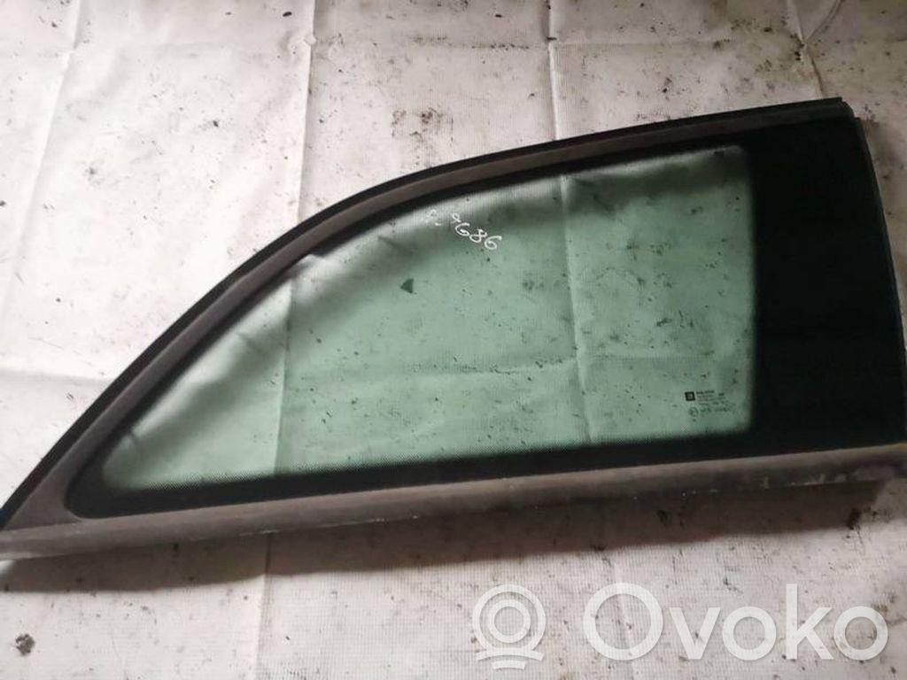 Opel Vectra C Vitre latérale arrière
