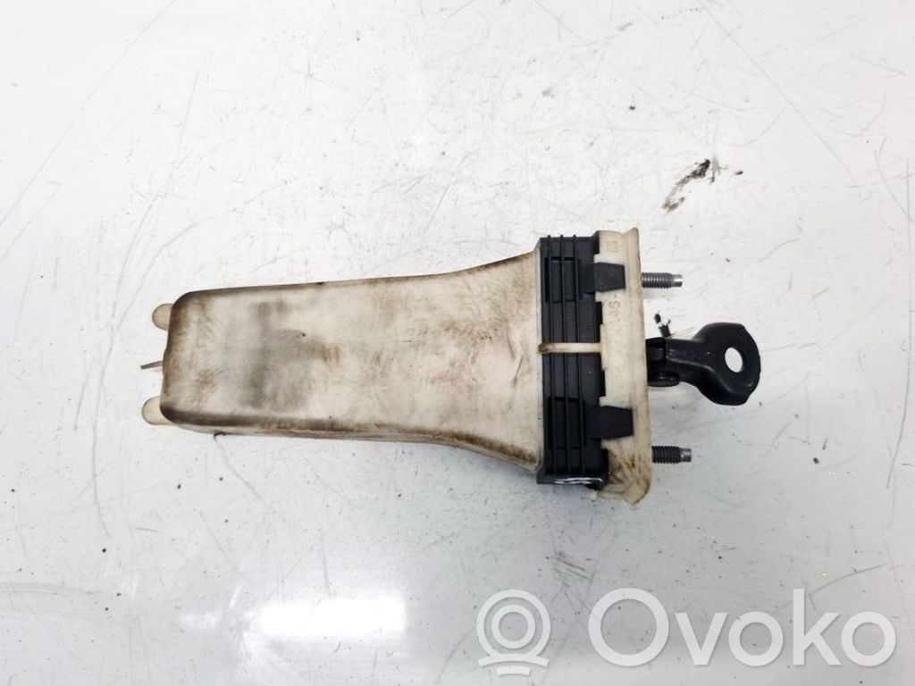 Etuoven pidätin   K8D2272A46AB,K8D2272A46AB,K8D2272A46AB,K8D2272A46AB