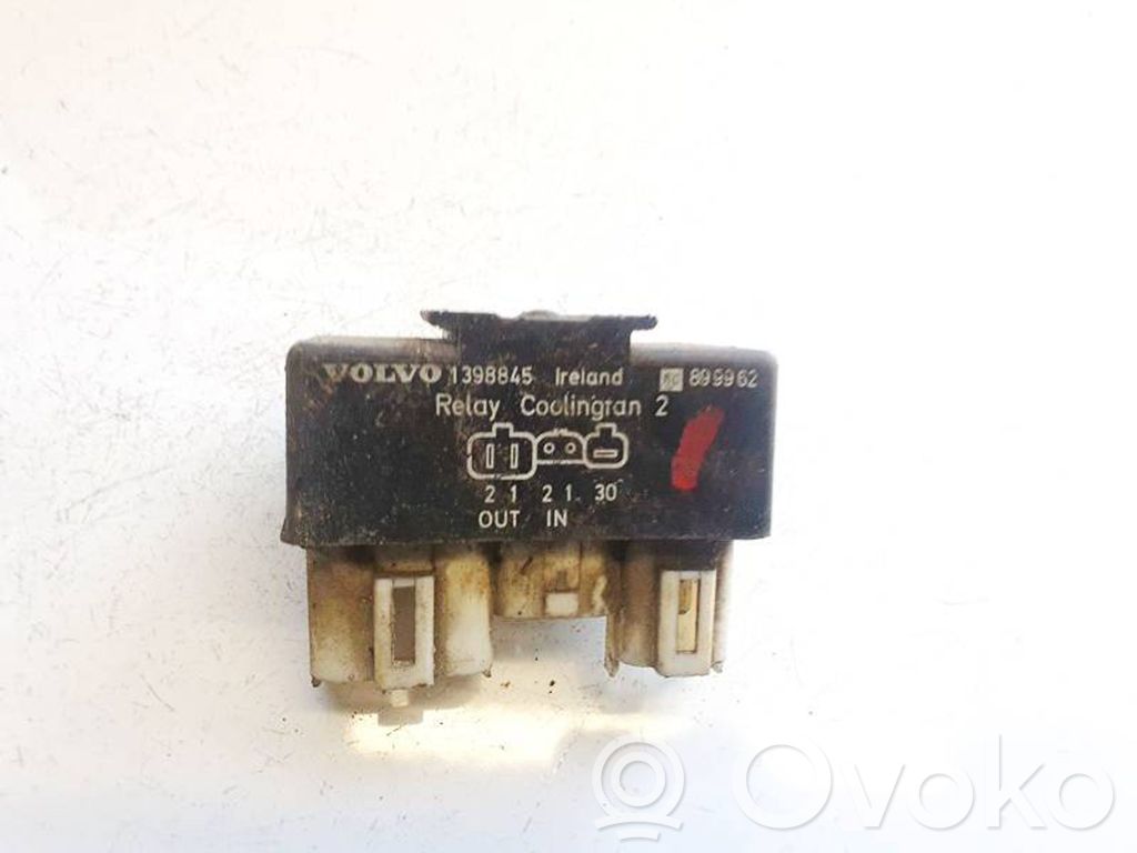 Volvo 850 Coolant fan relay 