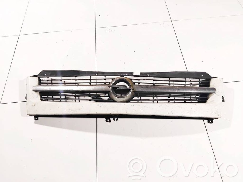 Opel Movano A Etusäleikkö 