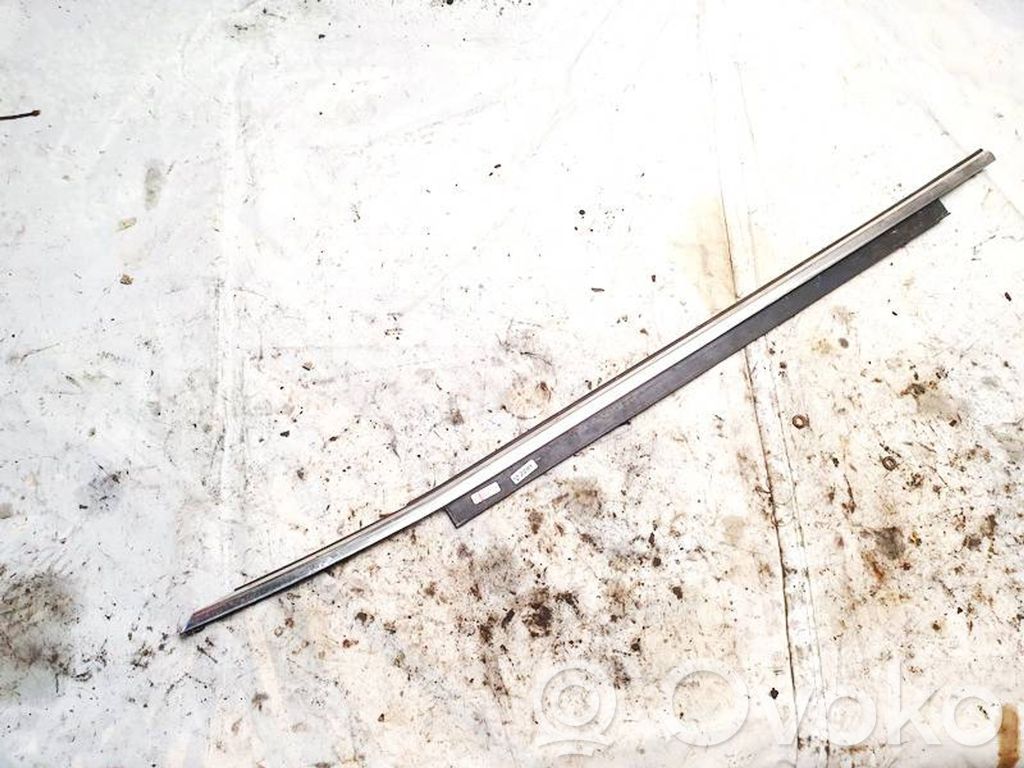Audi A5 8T 8F Rivestimento modanatura del vetro della portiera anteriore 