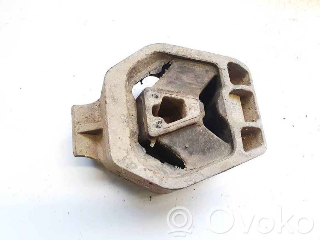 Audi A6 S6 C4 4A Engine mount bracket 