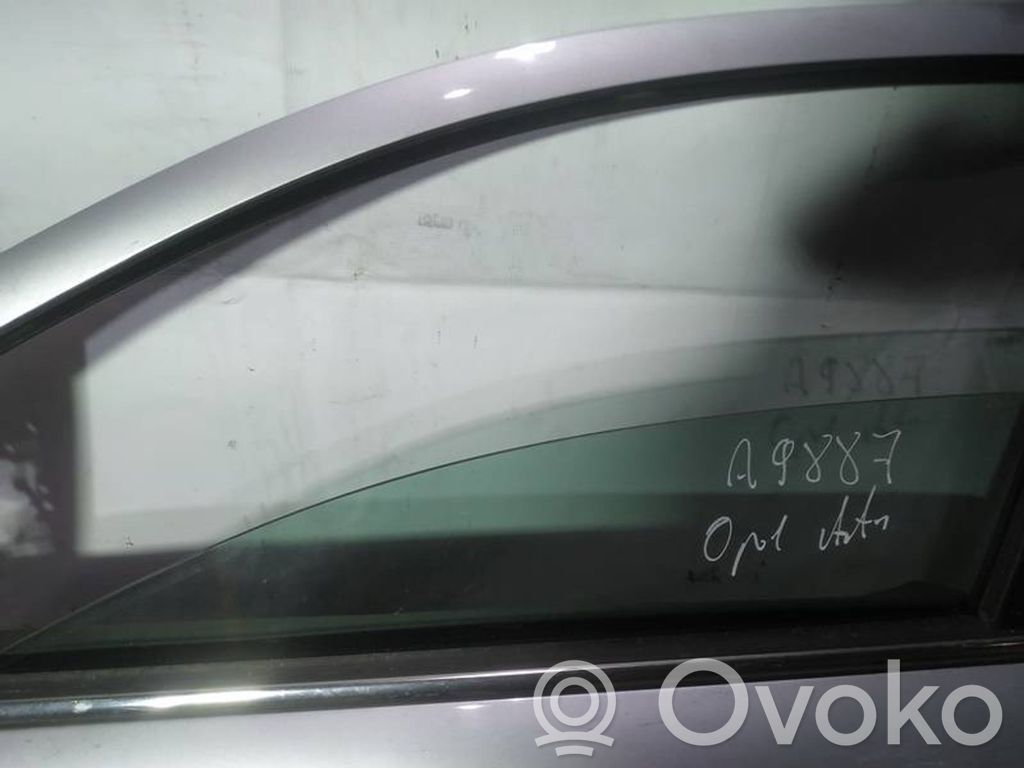 Opel Astra H Vetro del finestrino della portiera anteriore - quattro porte