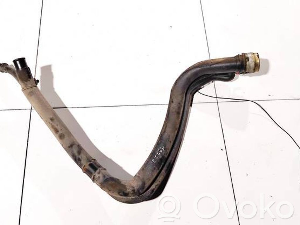 Toyota Corolla Verso AR10 Tubo del cuello de del depósito de combustible