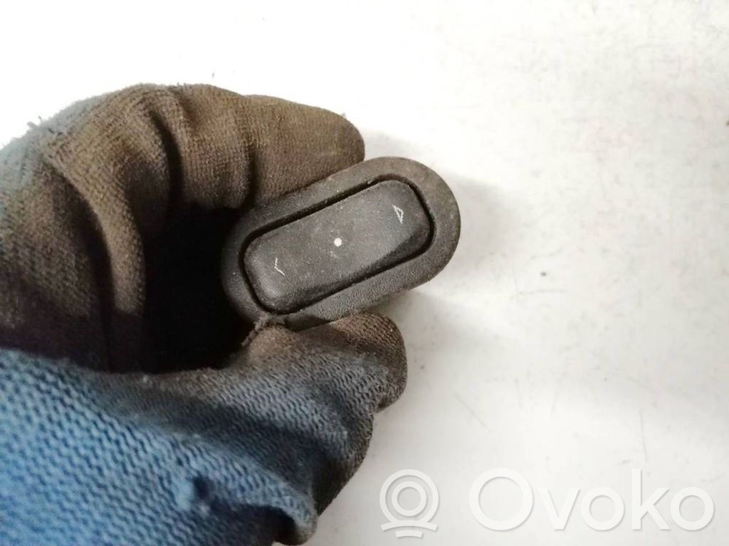 Opel Astra G Interruttore di controllo dell’alzacristalli elettrico