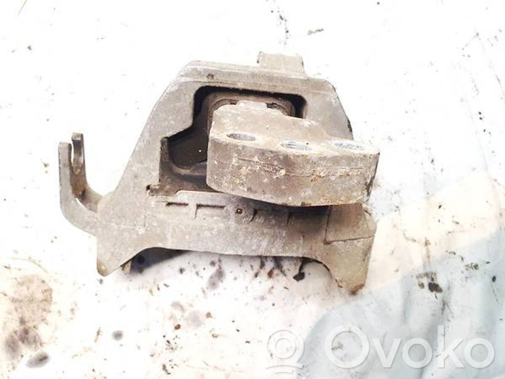 Engine mount bracket   2107731,2107731