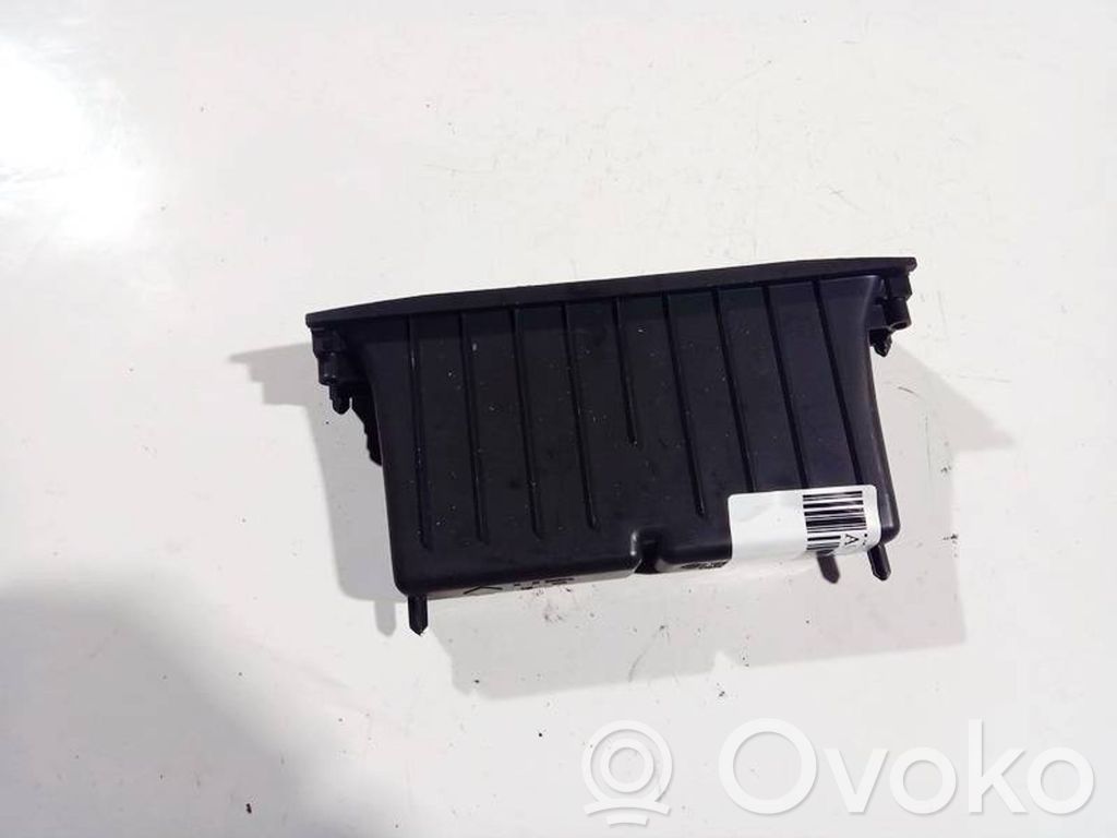 Nissan Note (E11) Otros repuestos del interior 
