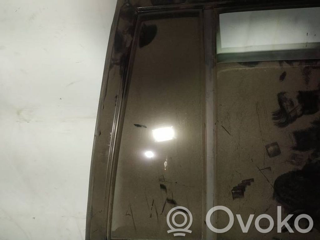 Mitsubishi Pajero Sport I Vetro del deflettore posteriore