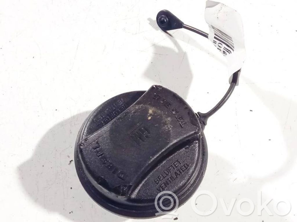 Opel Astra H Tappo del serbatoio del carburante