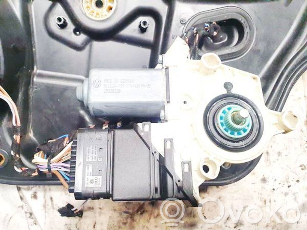 Volkswagen Tiguan Silniczek podnoszenia szyby drzwi tylnych 