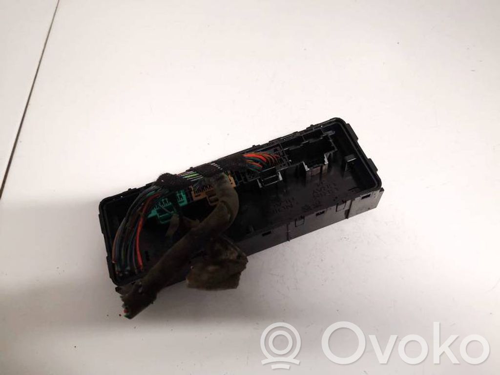 Opel Astra J Set scatola dei fusibili 