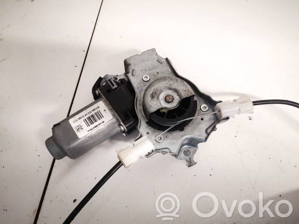 Nissan Qashqai Moteur de lève-vitre de porte arrière 