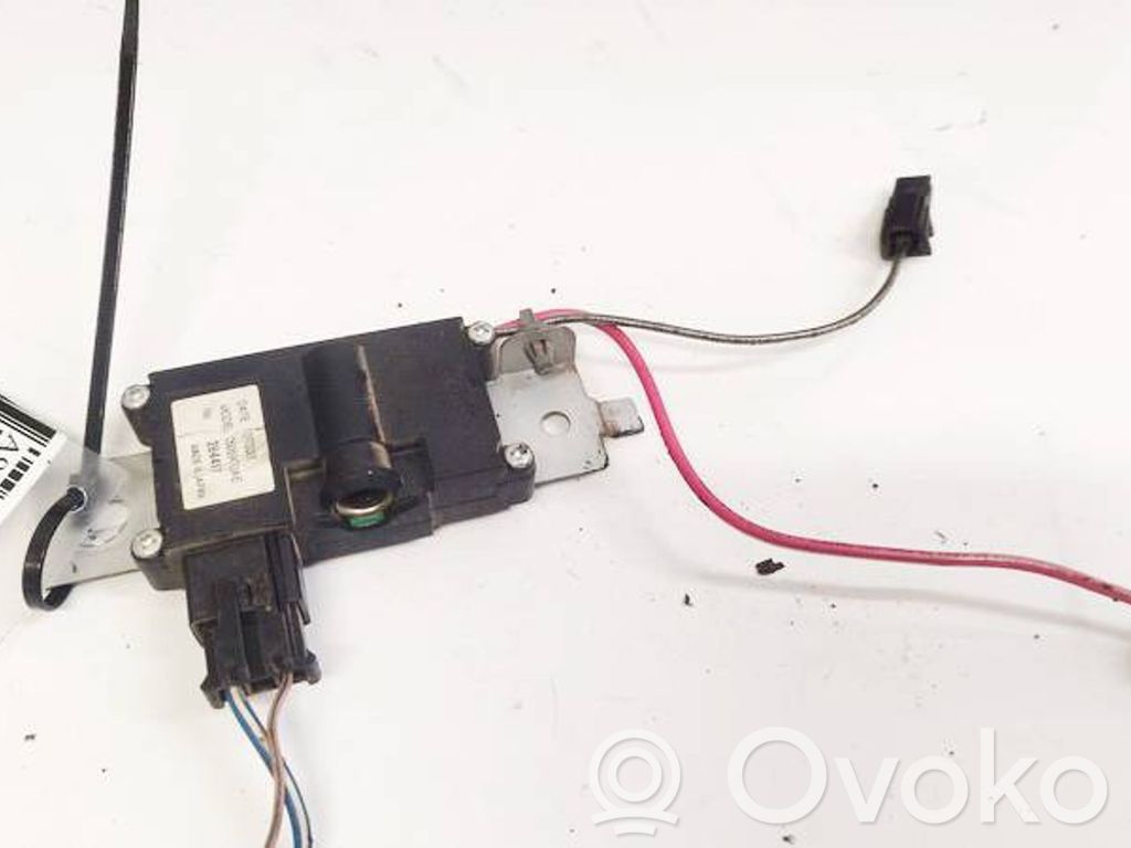 Chrysler 300 - 300C Unitate control antenă