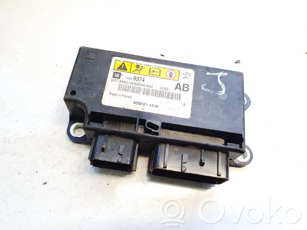 Opel Astra J Centralina/modulo airbag