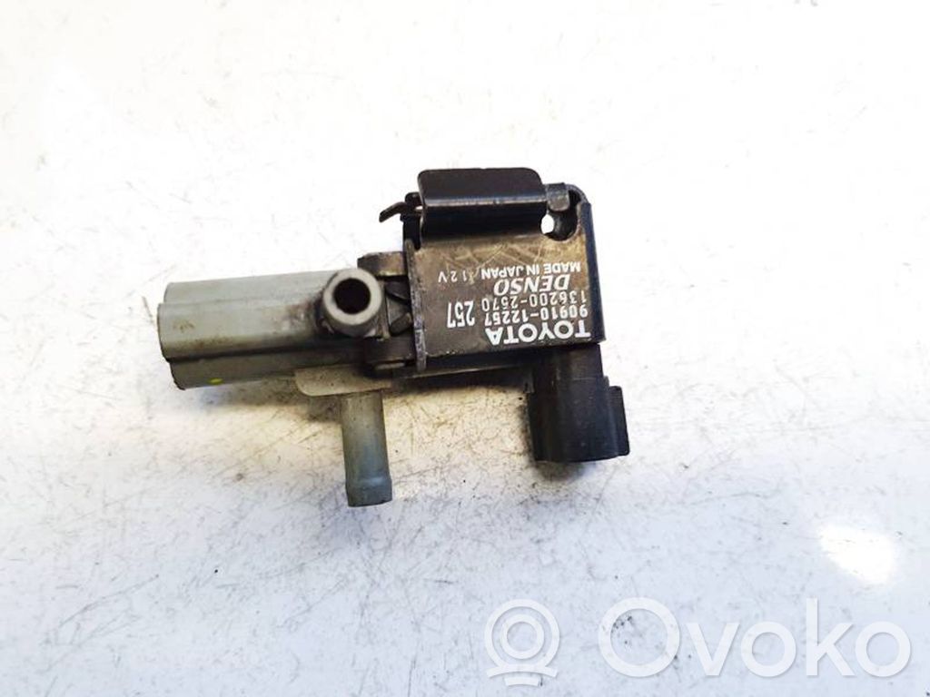 Toyota Corolla Verso E121 Solenoid supapă turbosuflantă