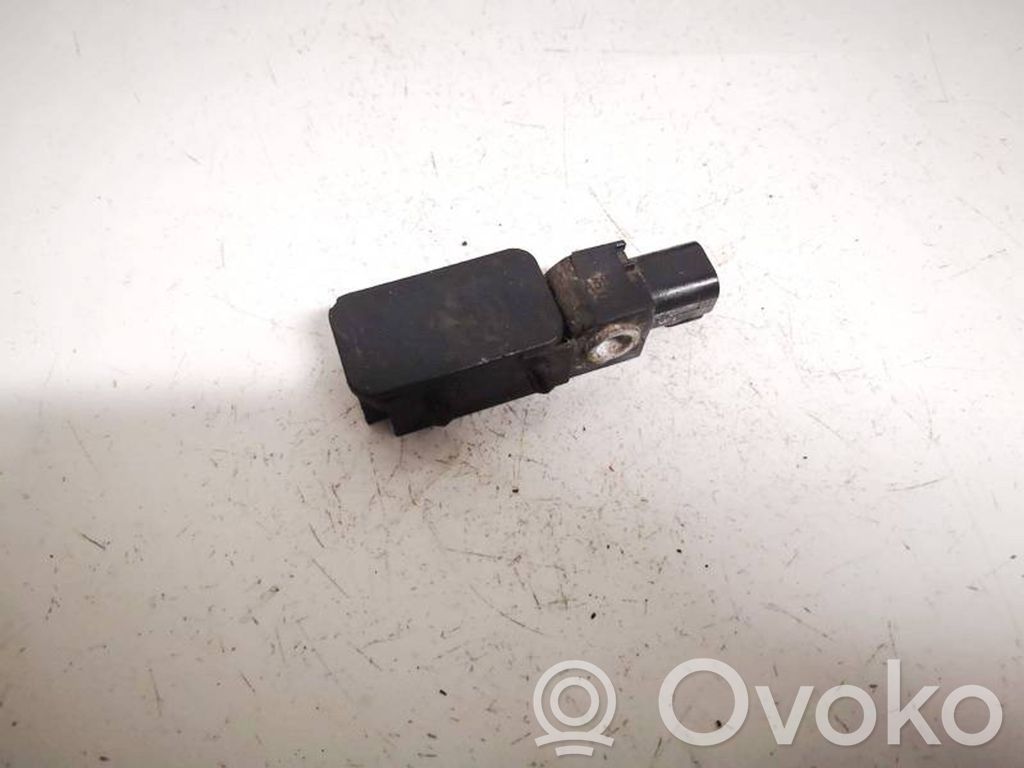 Sensor impacto/accidente para activar Airbag   GJ6A57KC0,GJ6A57KC0,GJ6A57KC0,GJ6A57KC0